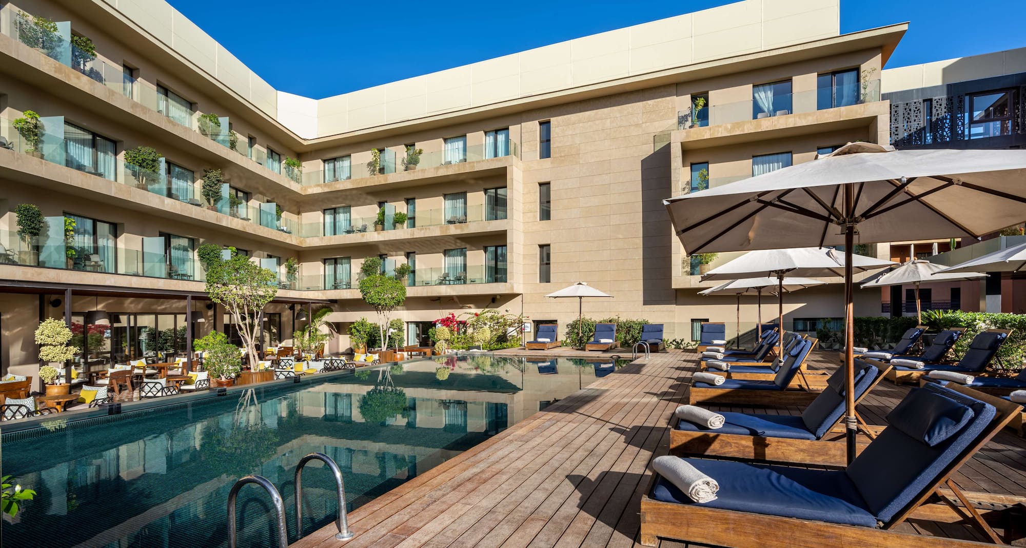Radisson Blu Hotel, Marrakech Carre Eden - Pool area