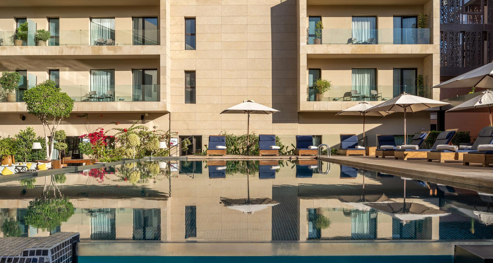 Radisson Blu Hotel, Marrakech Carre Eden - Pool area
