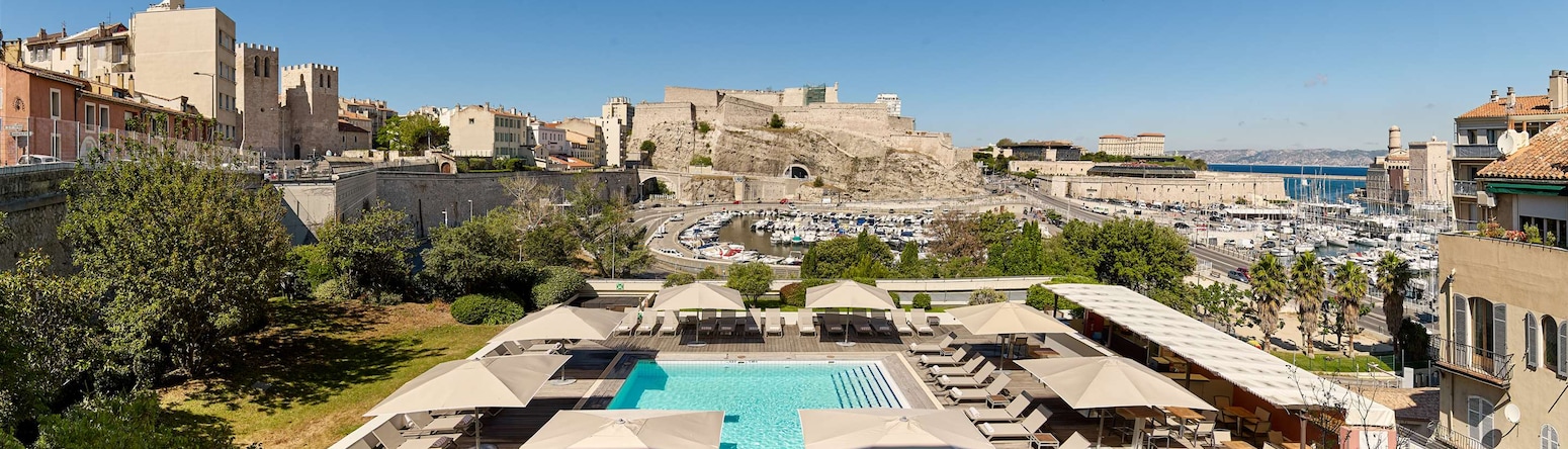 Radisson Blu Hotel, Marseille Vieux Port - Swimming Pool