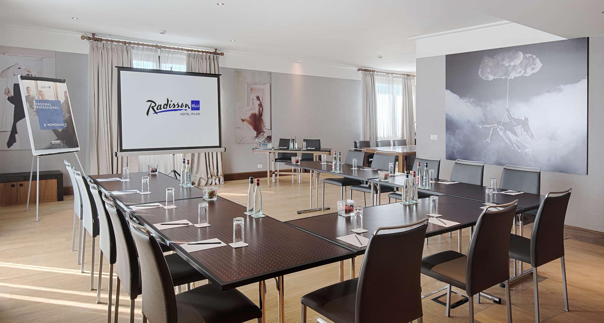 Radisson Blu Hotel, Milan - Presidential Suite - Meeting room