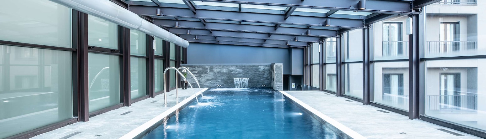 Radisson Blu Hotel, Milan - Internal Pool