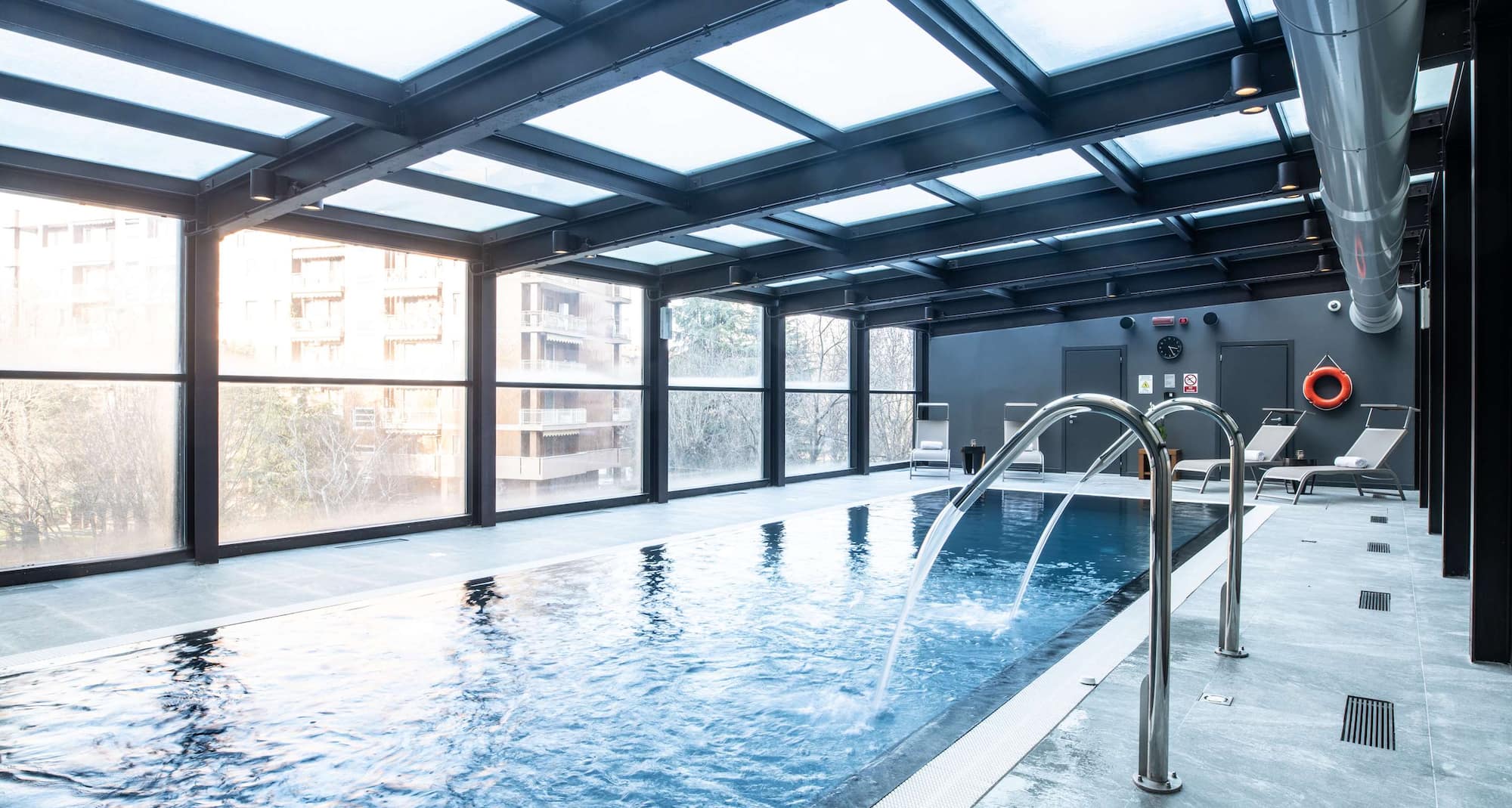 Radisson Blu Hotel, Milan - Internal Pool