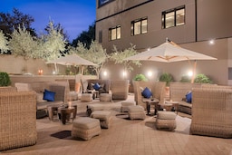 Radisson Blu Hotel Milan - Cortile