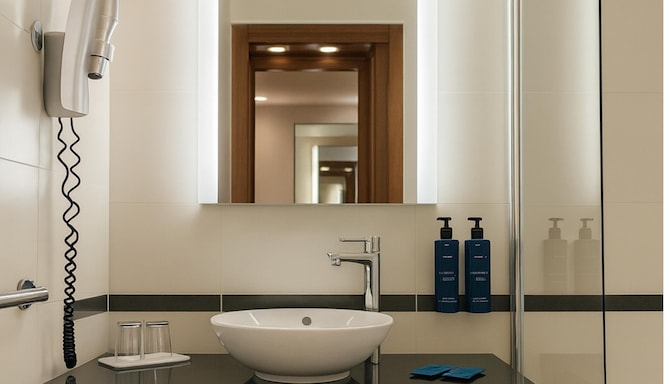 Radisson Blu Hotel, Montpellier - Bathroom
