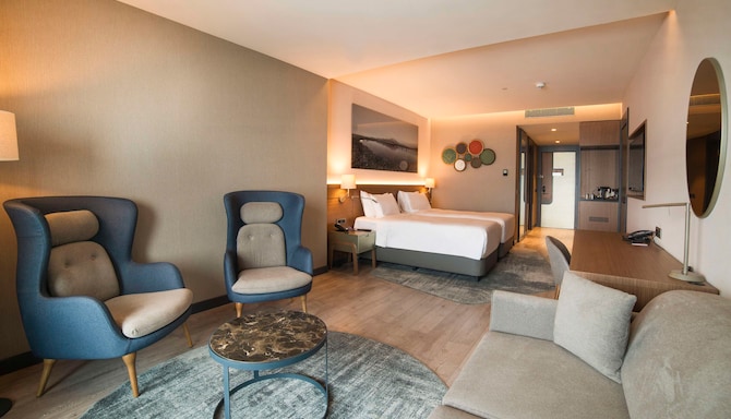 Radisson Blu Hotel, Mount Erciyes -  Premium Room with balcony & mountain view