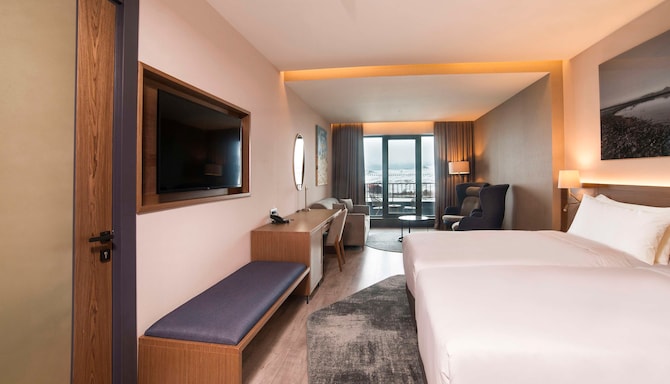 Radisson Blu Hotel, Mount Erciyes -  Premium Room with balcony & mountain view