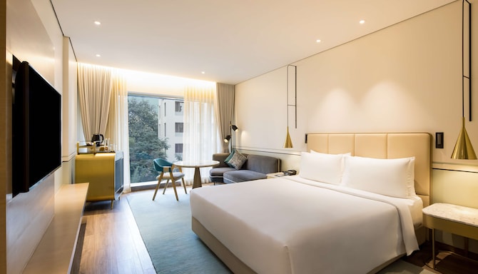 Radisson Blu Hotel, Mumbai International Airport - Superior Room