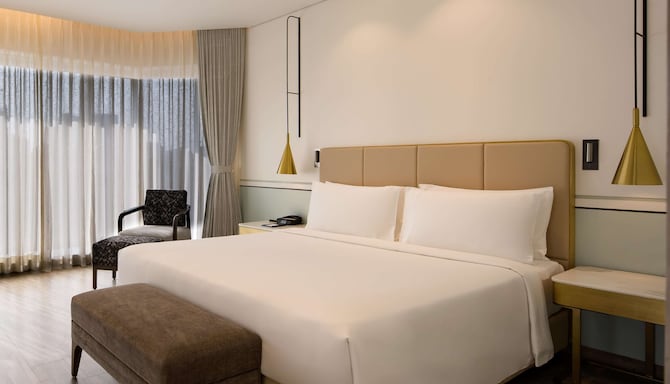 Book modern rooms near Mumbai International Airport | Radisson Blu