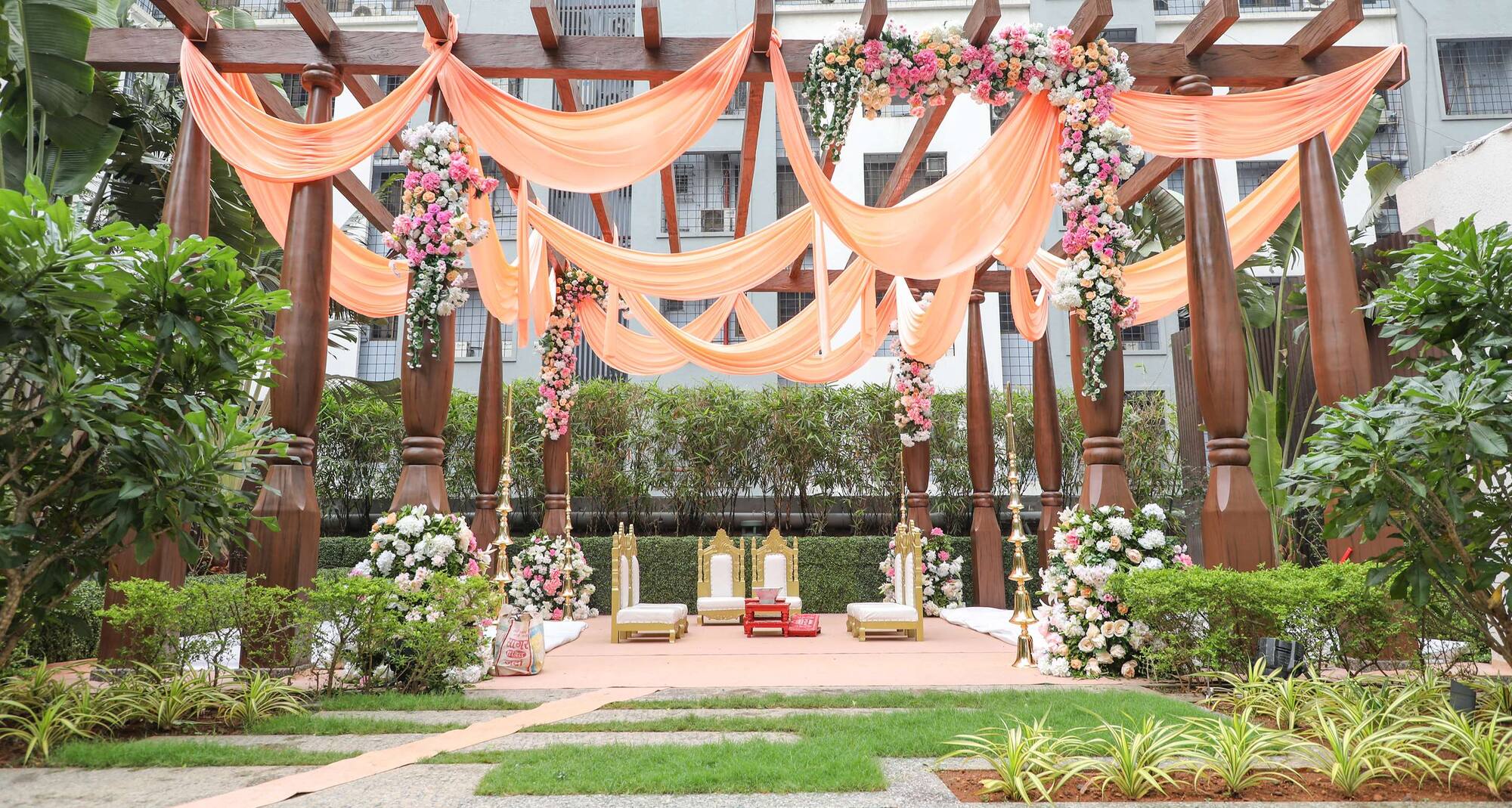 Radisson Blu Hotel, Mumbai International Airport - Exterior