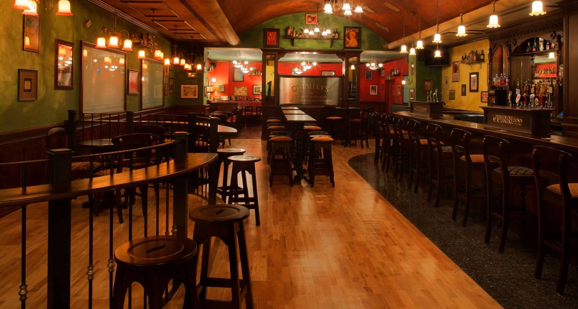 Radisson Blu Hotel, Muscat - O Malley s Irish Bar