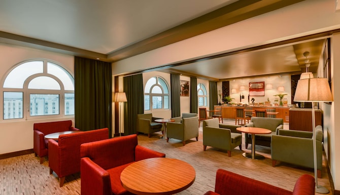 Radisson Blu Hotel, Muscat - Business Lounge