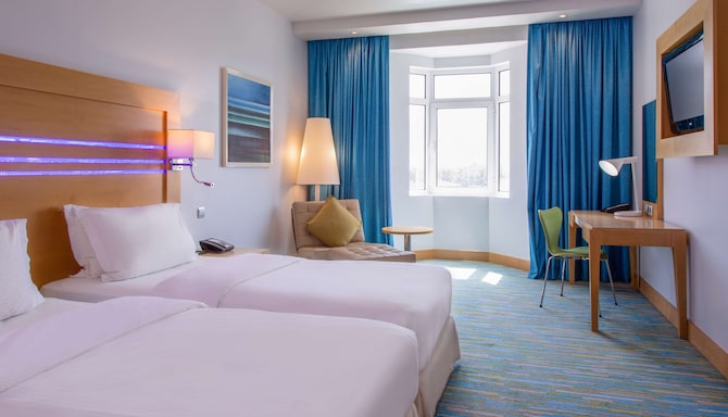Radisson Blu Hotel, Muscat - Executive room - twin beds