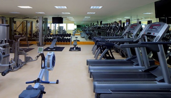 Radisson Blu Hotel, Muscat - Gym