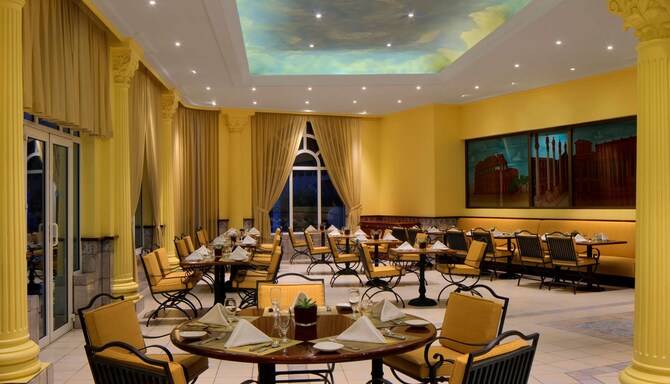 Radisson Blu Hotel, Muscat - Olivos Restaurant