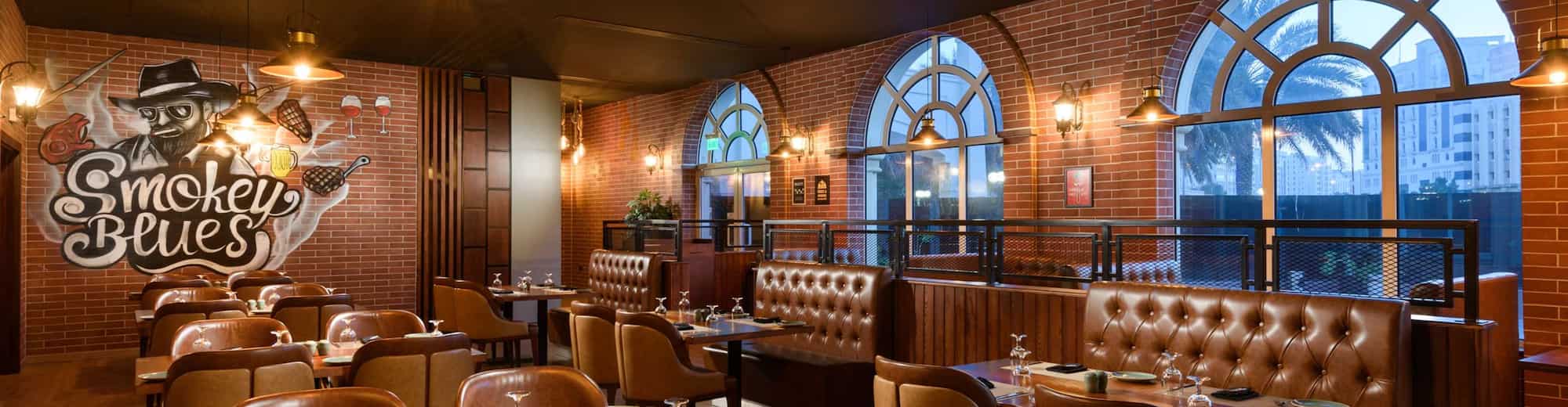 Radisson Blu Hotel, Muscat - Smokey Blues