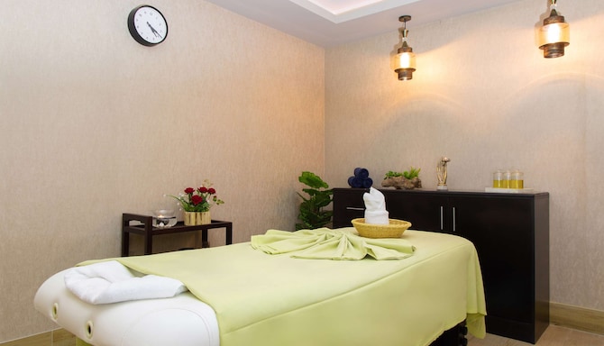 Radisson Blu Hotel, Muscat - Spa