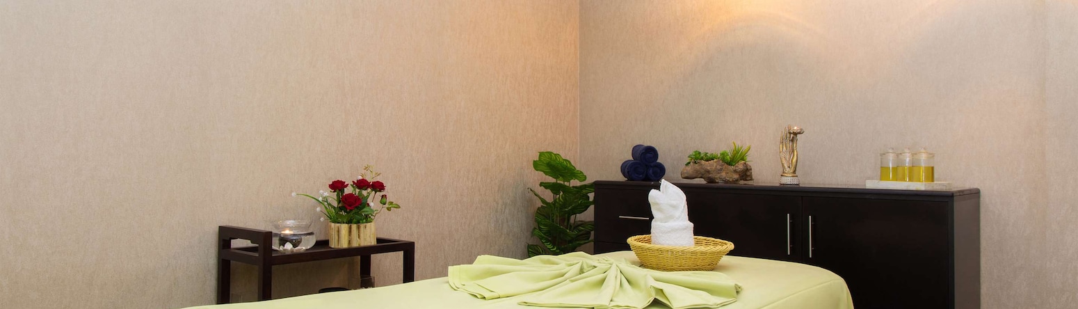 Radisson Blu Hotel, Muscat - Spa