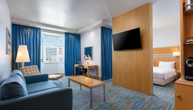 Radisson Blu Hotel, Muscat - Suite