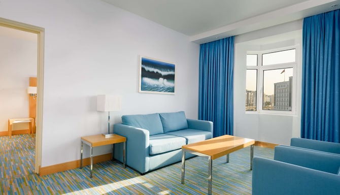 Radisson Blu Hotel, Muscat - Suite