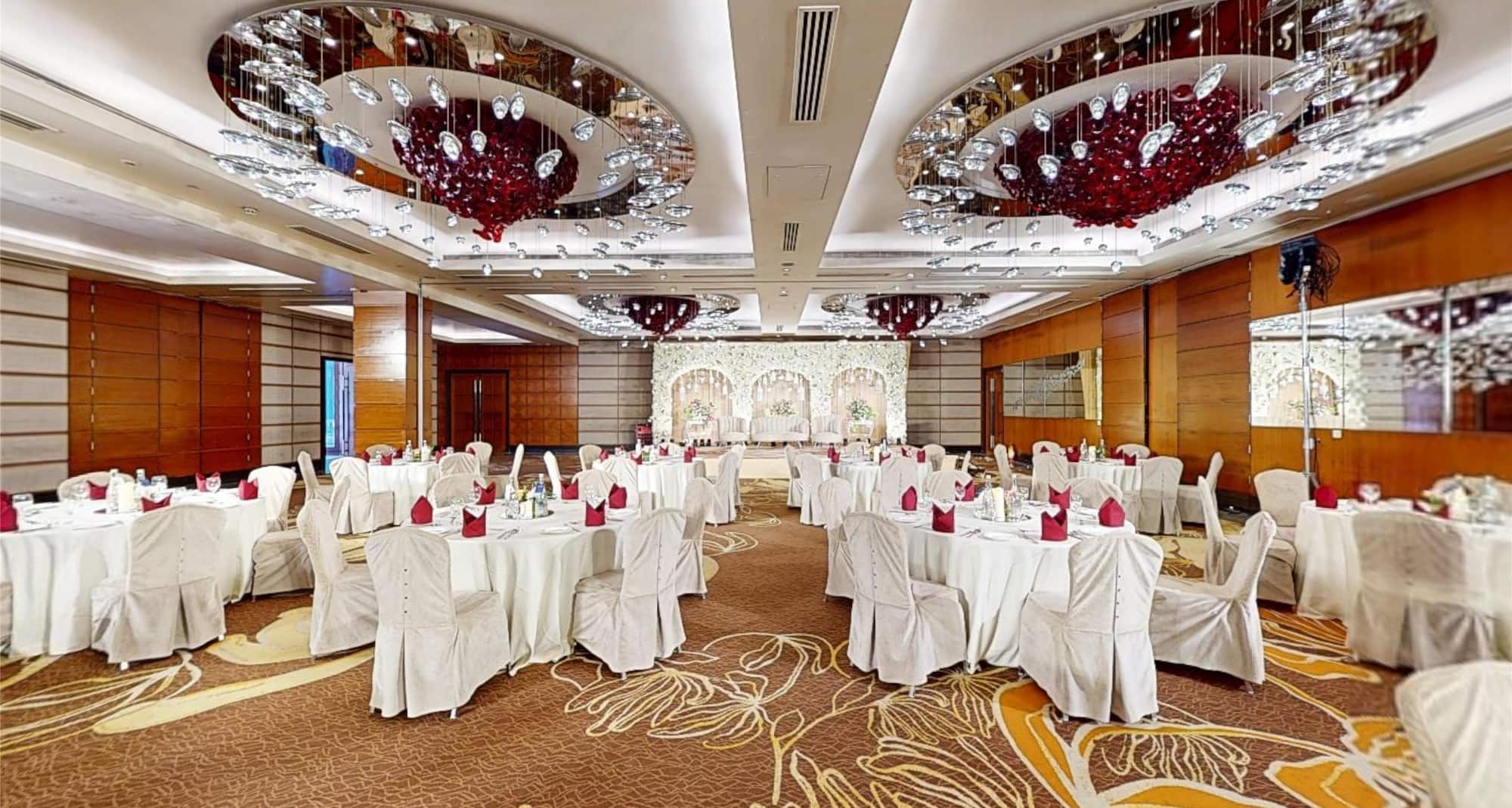 Radisson Blu Hotel, Nagpur - Ballroom