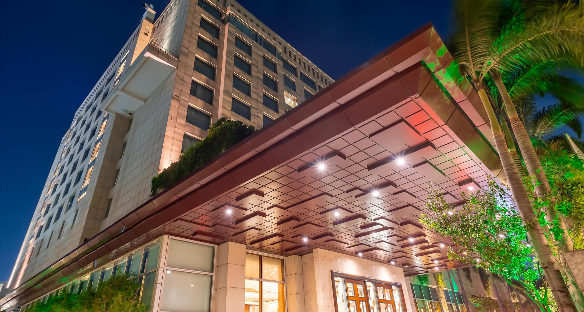 Radisson Blu Hotel, Nagpur - Exterior facade night view