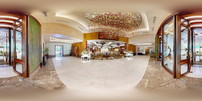 Radisson Blu Hotel, Nagpur - Summit hall entrance