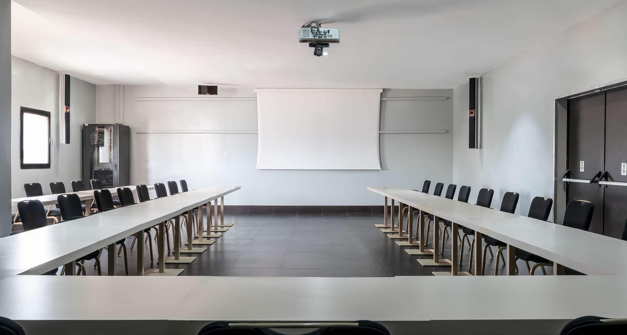 Radisson Blu Hotel, N Djamena - Meeting Room