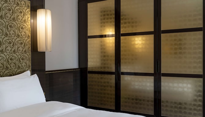 Radisson Blu Hotel, N'Djamena - Premium Room with terrace