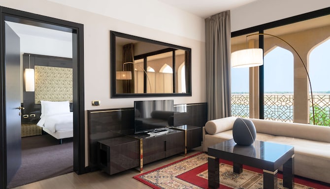 Radisson Blu Hotel, N'Djamena - Suite with terrace & river view