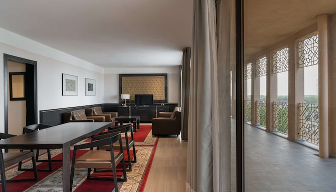 Radisson Blu Hotel, N'Djamena - Grand Suite with terrace & pool view