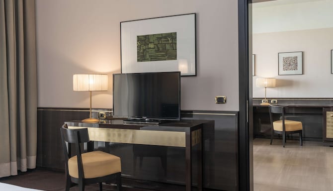Radisson Blu Hotel, N'Djamena - Suite with terrace