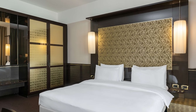 Radisson Blu Hotel, N Djamena - Suite with terrace