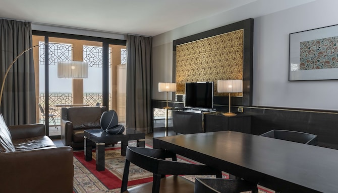 Radisson Blu Hotel, N'Djamena - Grand Suite with terrace & river view