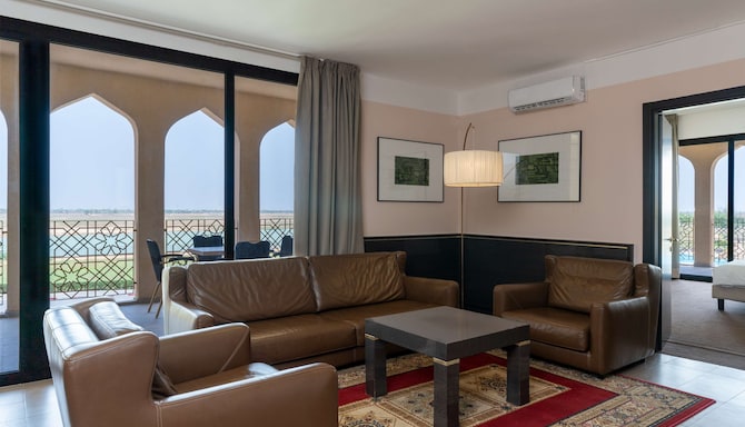Radisson Blu Hotel, N'Djamena - Grand Suite with terrace