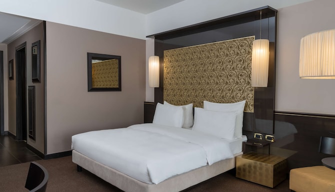 Radisson Blu Hotel, N'Djamena - Grand Suite with terrace