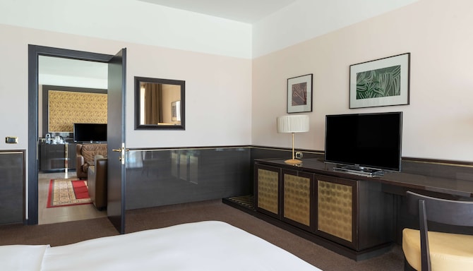 Radisson Blu Hotel, N'Djamena - Grand Suite with terrace