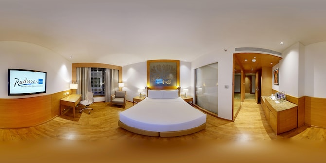 Radisson Blu Hotel, New Delhi Dwarka - Superior Room