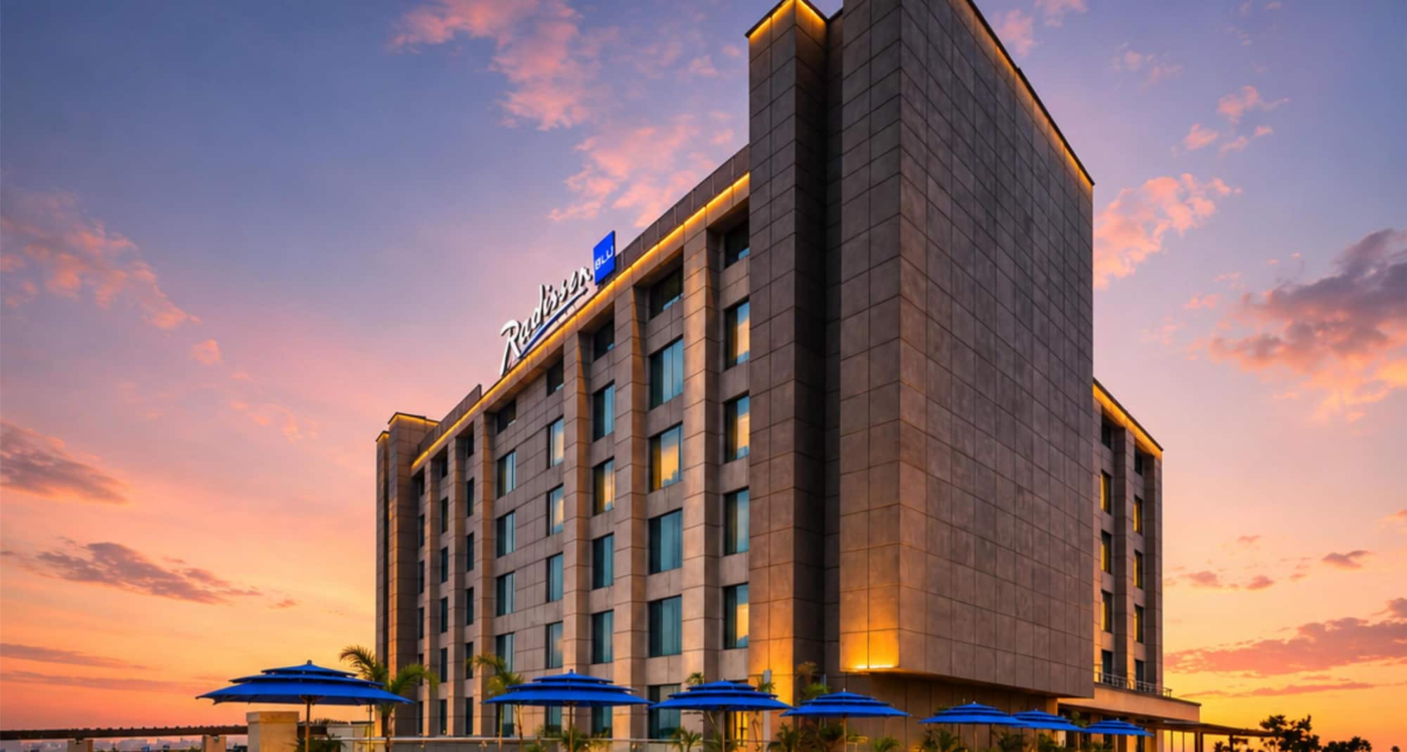 Radisson Blu Hotel, New Delhi Paschim Vihar - Exterior