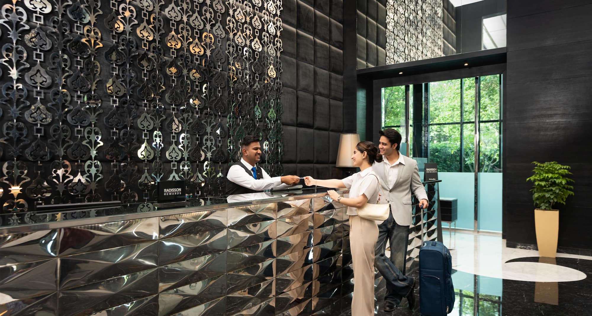 Radisson Blu Hotel, New Delhi Paschim Vihar - Lobby Checkin