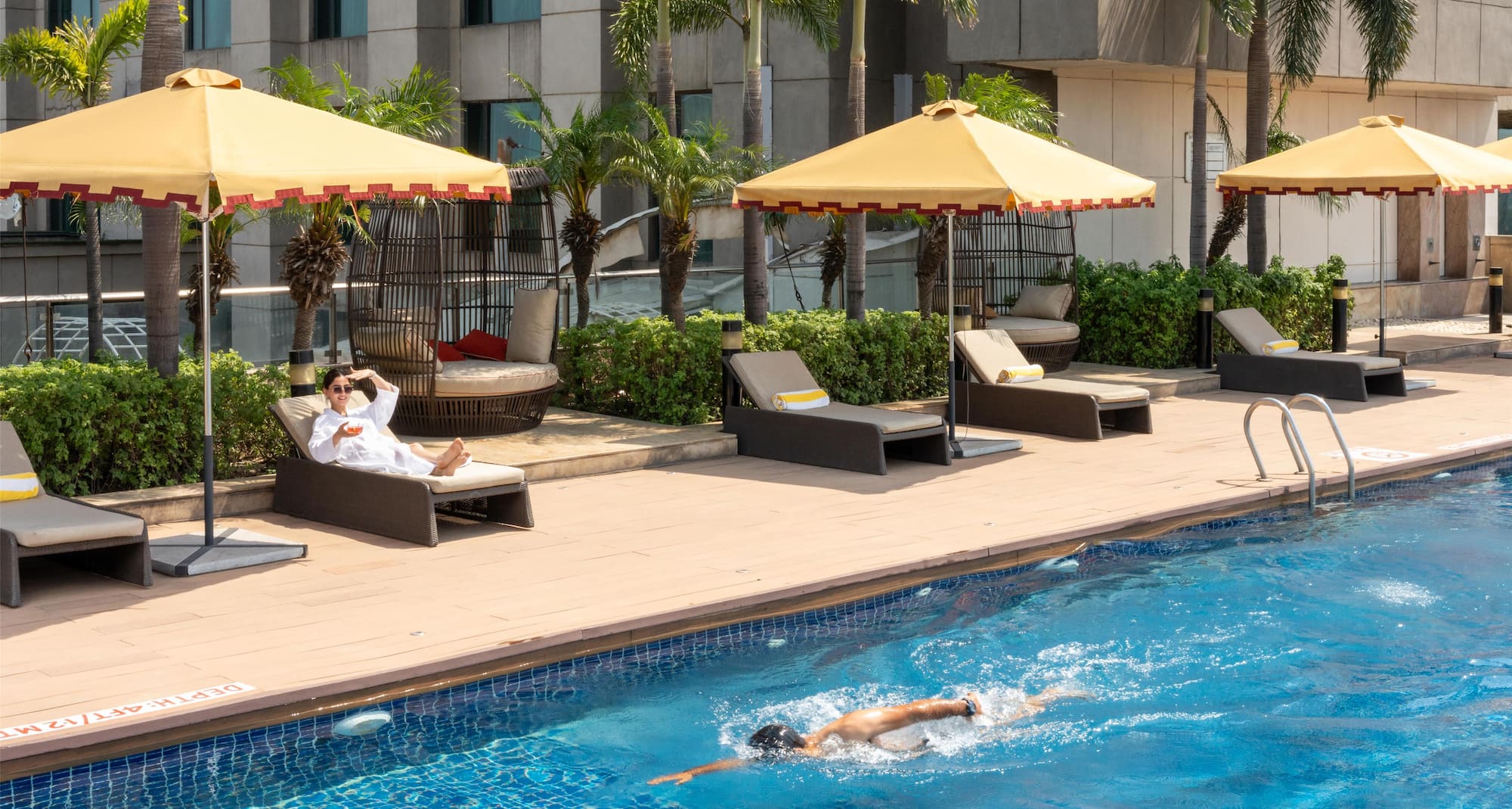 Radisson Blu Hotel, New Delhi Paschim Vihar - Pool