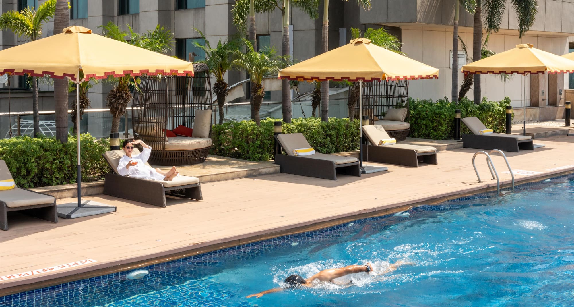 Radisson Blu Hotel, New Delhi Paschim Vihar - Pool