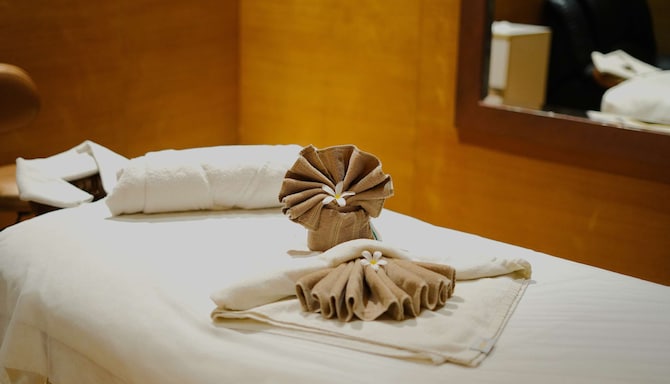Radisson Blu Hotel, New Delhi Paschim Vihar - Vyoma Spa