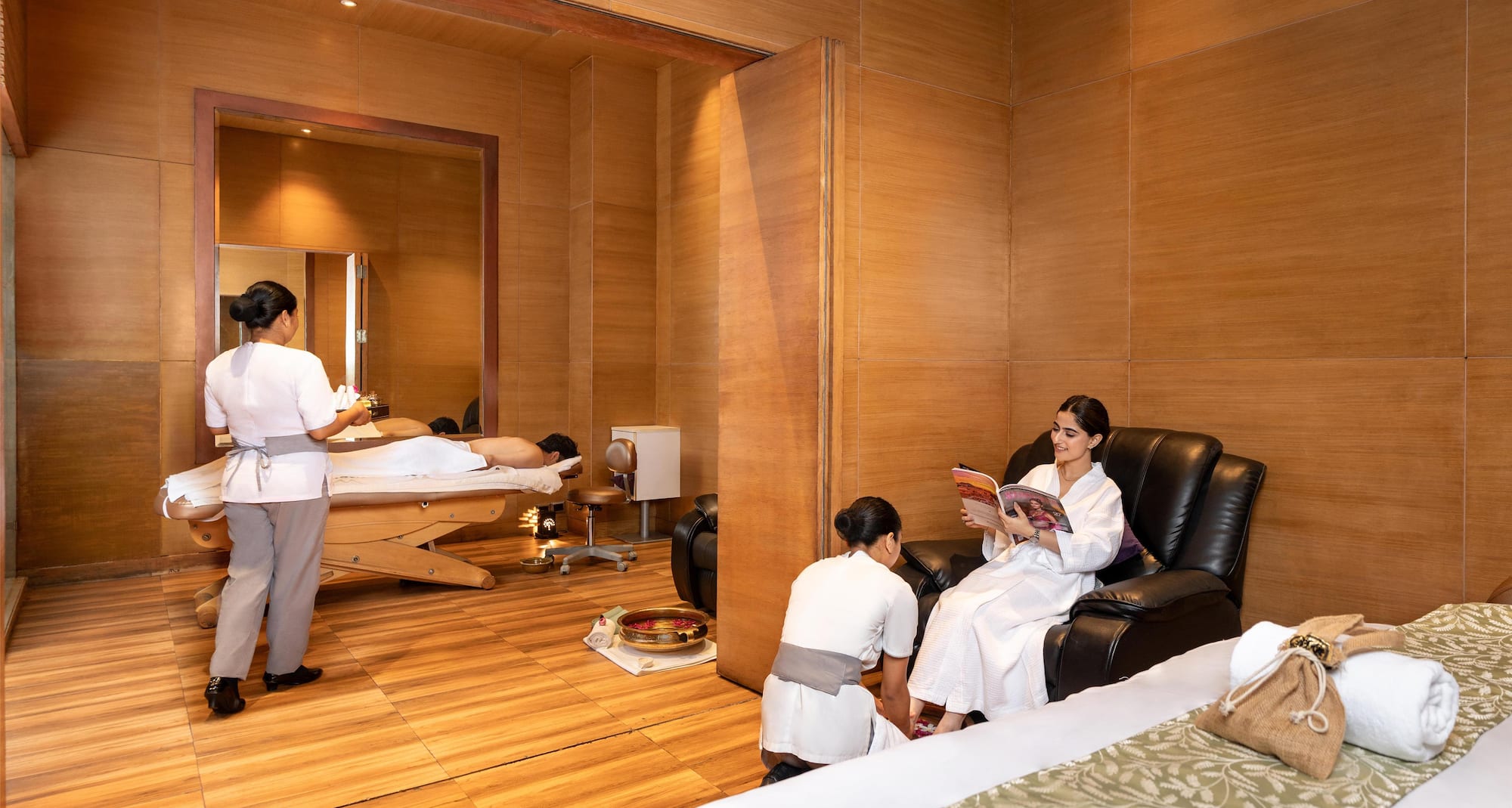 Radisson Blu Hotel, New Delhi Paschim Vihar - Couple Spa
