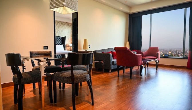Radisson Blu Hotel, New Delhi Paschim Vihar - Executive Suite