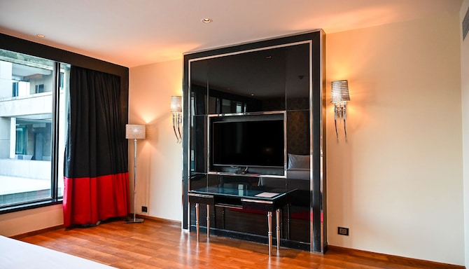 Radisson Blu Hotel, New Delhi Paschim Vihar - Junior Suite