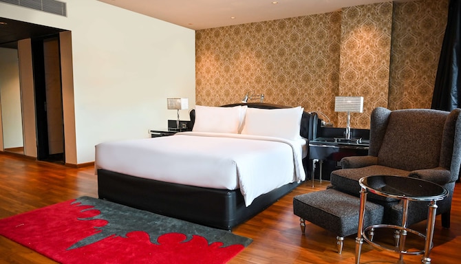 Radisson Blu Hotel, New Delhi Paschim Vihar - Junior Suite