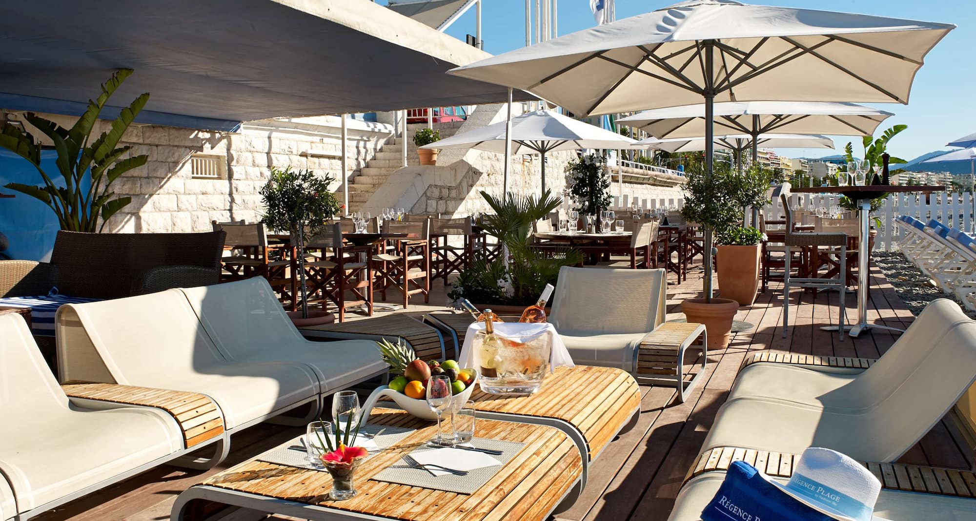 Radisson Blu Hotel, Nice - Régence Plage Beach club