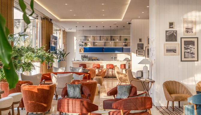 Radisson Blu Hotel, Nice - Bar 223 - groundfloor