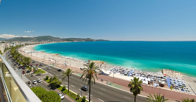 Radisson Blu Hotel, Nice - Sea View