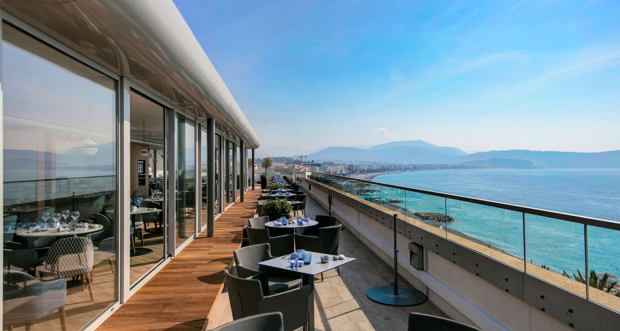 Radisson Blu Hotel, Nice - Calade Rooftop restaurant & lounge